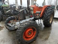 Dezmembrez tractor kubota