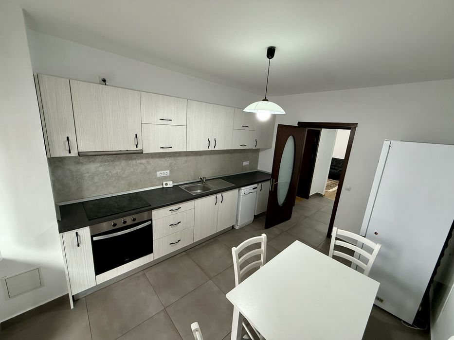 Inchiriez apartament cu 3 camere, complex ANOTIMPURI