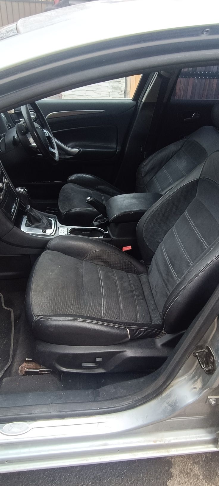 Dezmembrez Ford Mondeo Mk4 automat motor 2.0 diesel