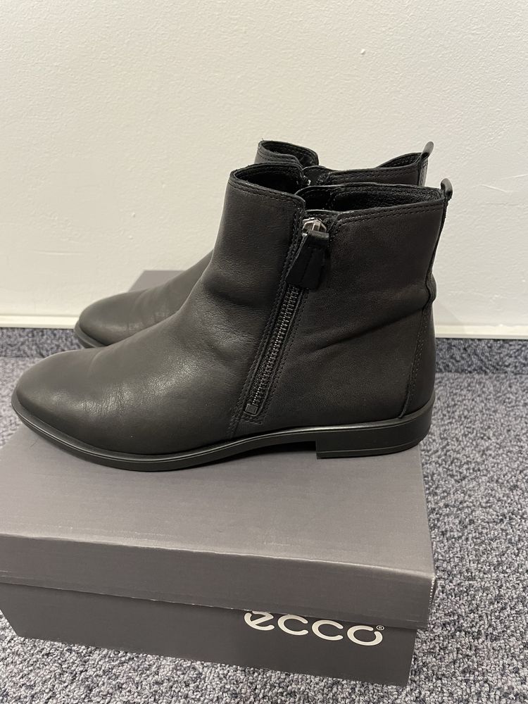 Botine ECCO din piele