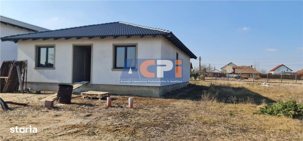 Casa noua Parter, 10 min. de Podgoria, loc. Zimand Cuz