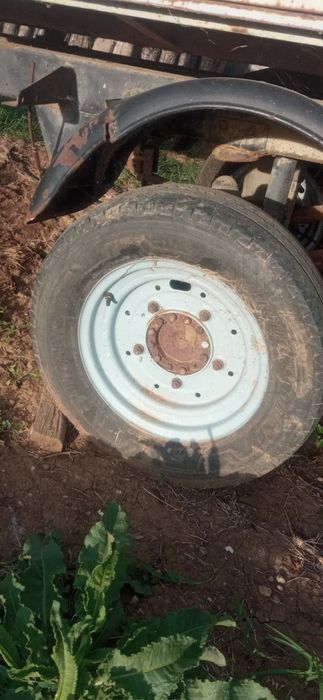 Vând remorcă de tractor