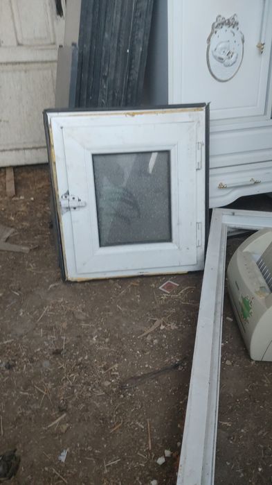 Акфа ромлар эшиклар срочно сотилади