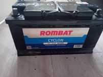 Vând acumulator auto Rombat de 110ah