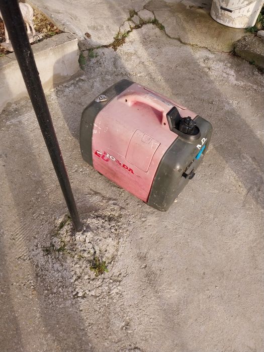 Инверторни генератори за ток Хонда