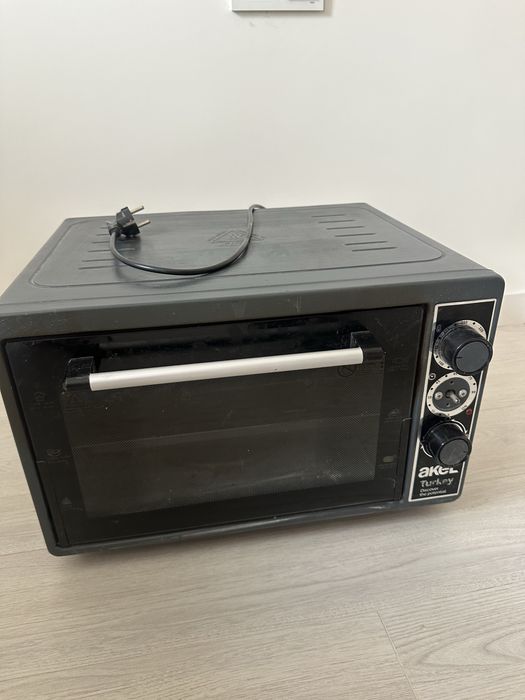 продам электрическую духовку