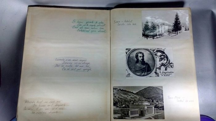 Cãrți poştale Clasor colecție vederi alb negru și color cu 200 piese