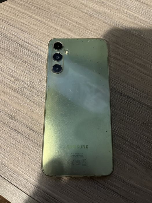 продавам samsung a05s