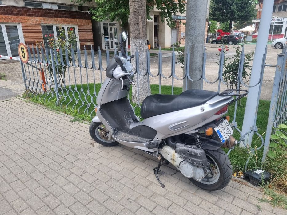Scuter de vânzare