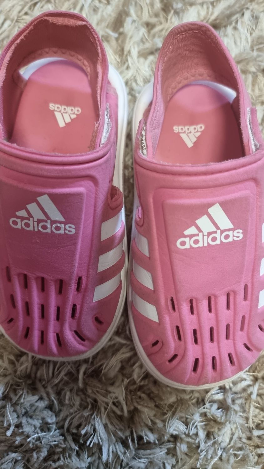 Sandale adidas marimea 24 !