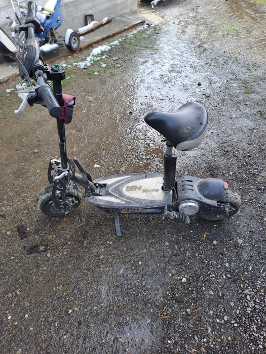 Vând trotineta electrica motosapa