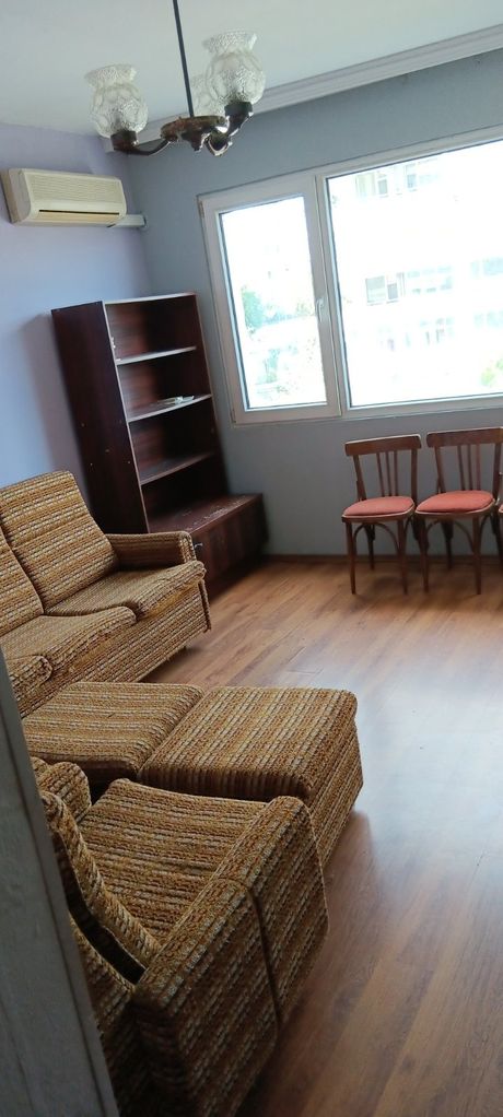 Дава се под наем Двустаен апартамент в Карлово - 57 кв.м за 178.5 € - Снимка #2