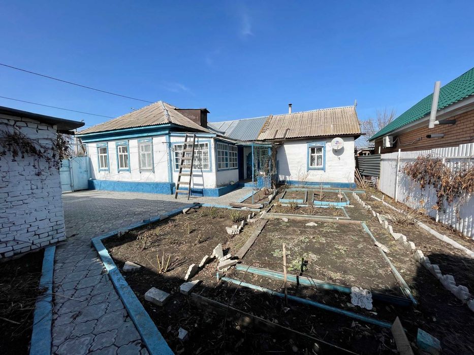 Продажа дома, на улице Абая, пересечение с Рабочей, 85м2, 3 сотки