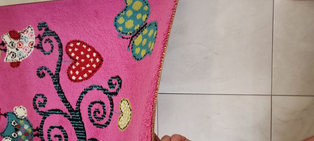 Covor camera fetițe