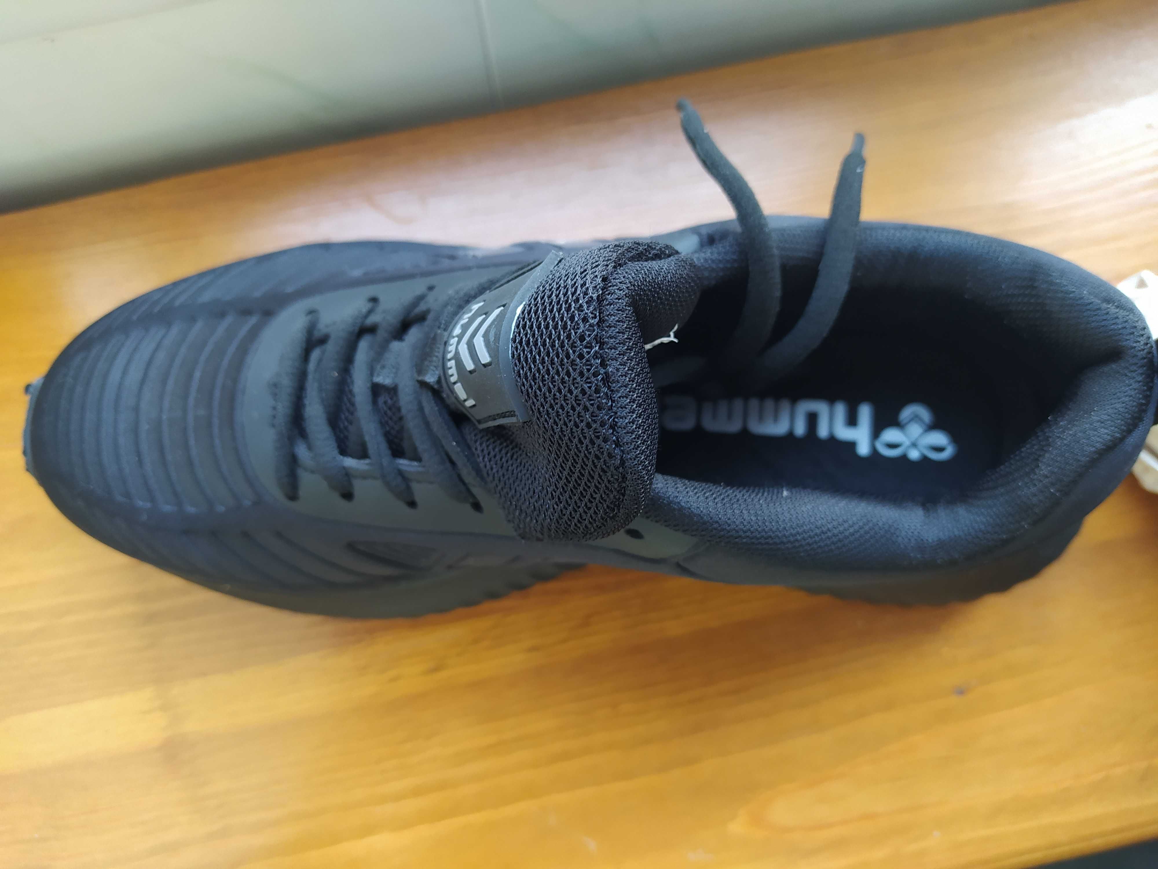 Продавам  маратонки hummel ЧИСТО НОВИ и оригинални маратонки Кеmpa