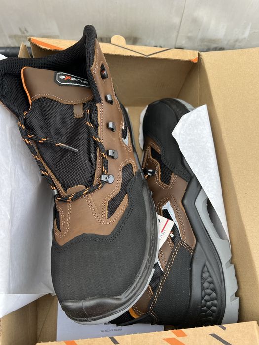 Bocanci de protectie Exena X-LIGHT BORNEO 2024 SRC