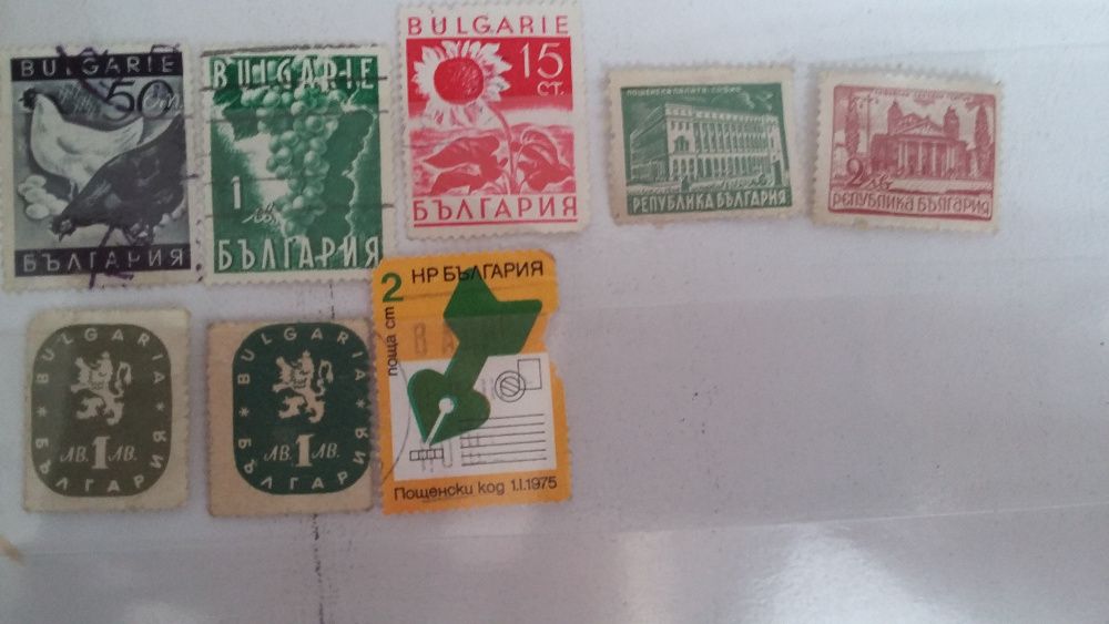 Стари гербови, пощенски и други марки