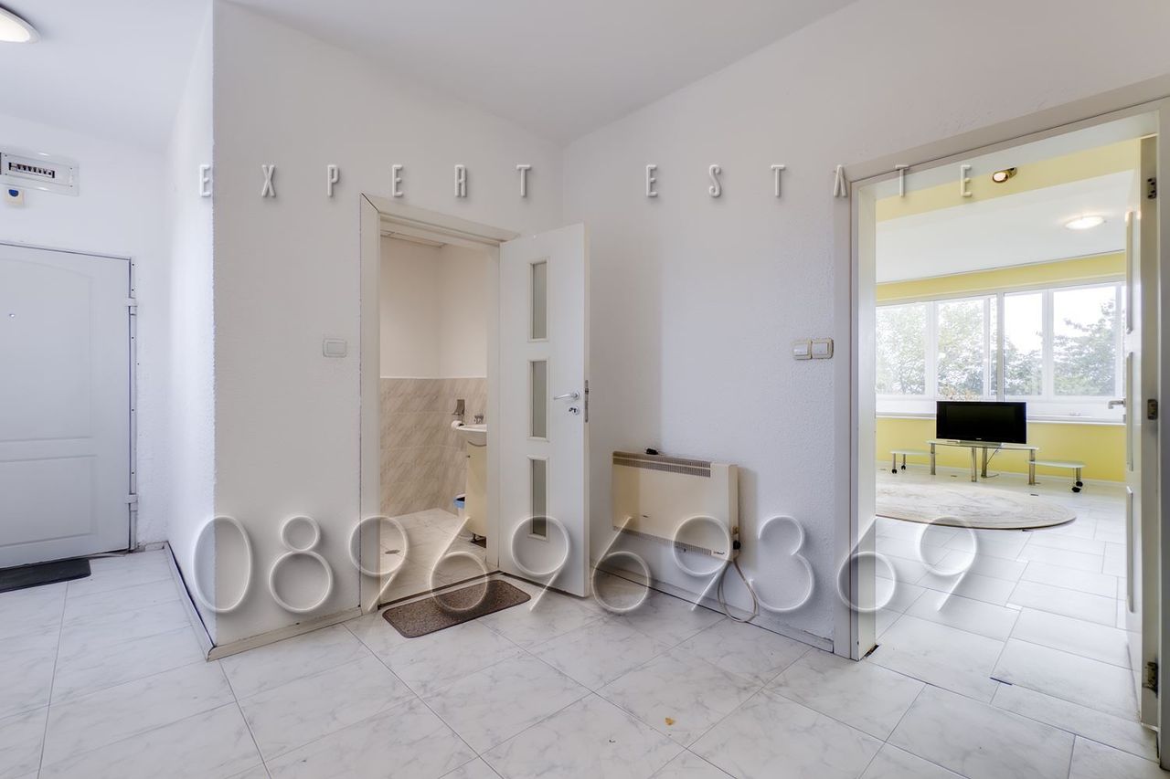 Продава се Четиристаен апартамент в Варна, Бриз - 131 кв.м за 1833 €/кв.м - Снимка #7