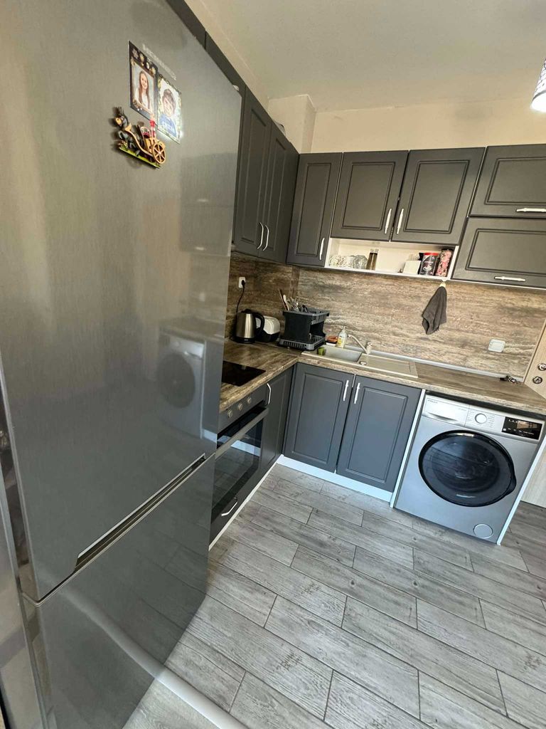 Продава се Двустаен апартамент в Търговище, Център - 56 кв.м за 1357 €/кв.м - Снимка #5