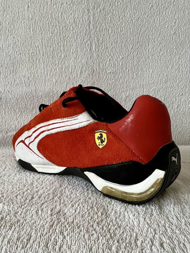 Adidasi Puma Ferrari vintage 42