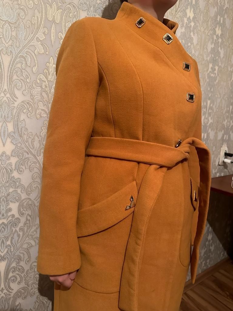 Пальто демисезонная женская 46 размер