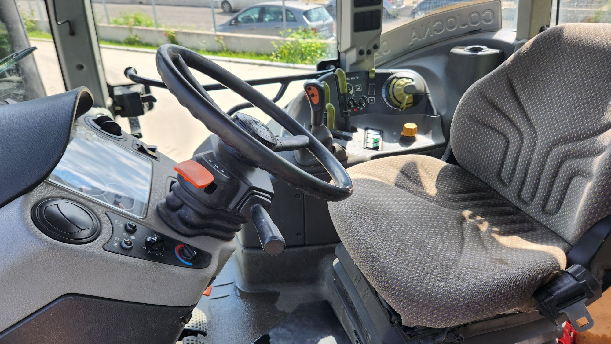 Vand Tractor Claas Arion 630