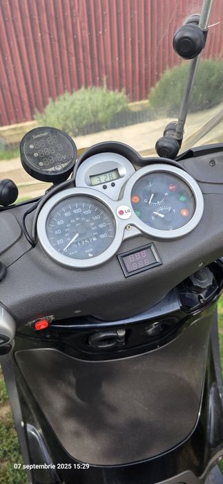Piaggio Beverly 400