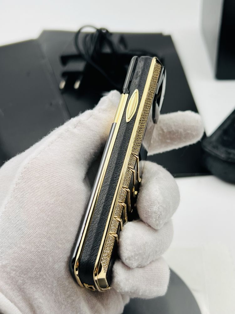 Vertu 18k gold and diamnond фул комплект