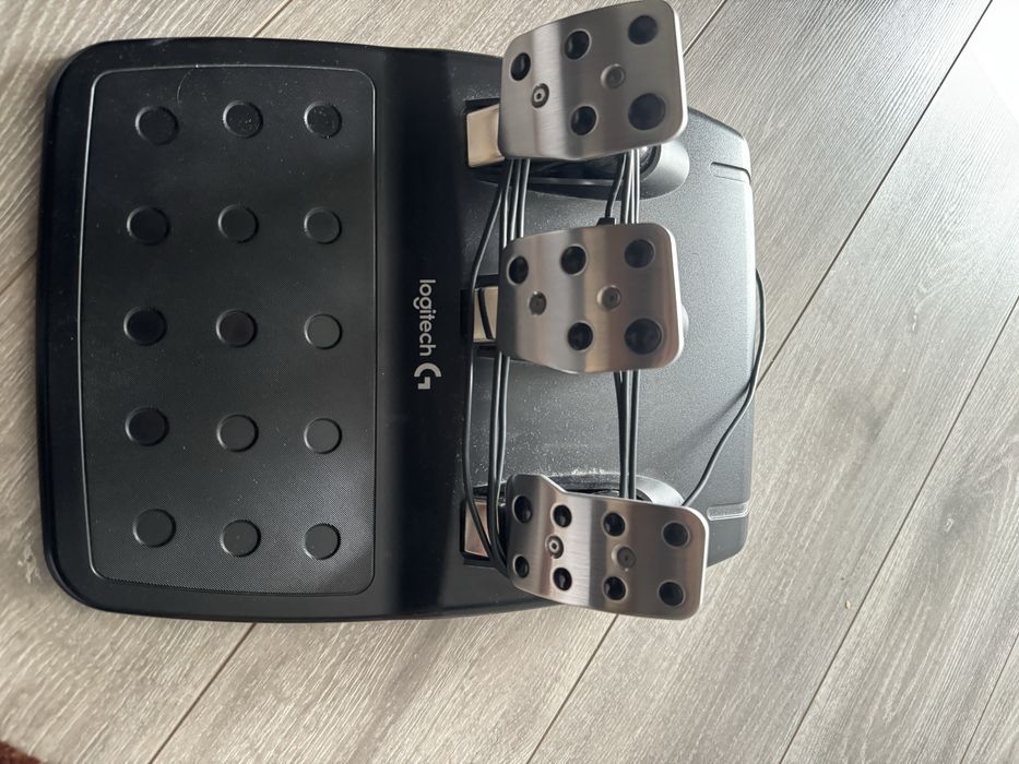 volan logitech g920 + schimbator logitech