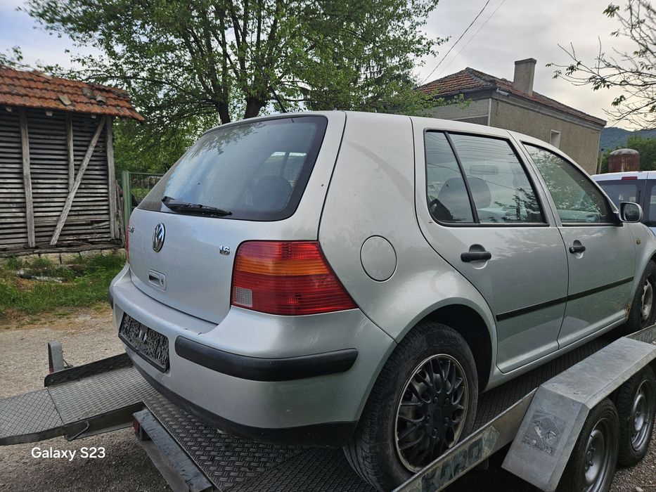 Голф 4 ,1.6 SR,101к.с.На части