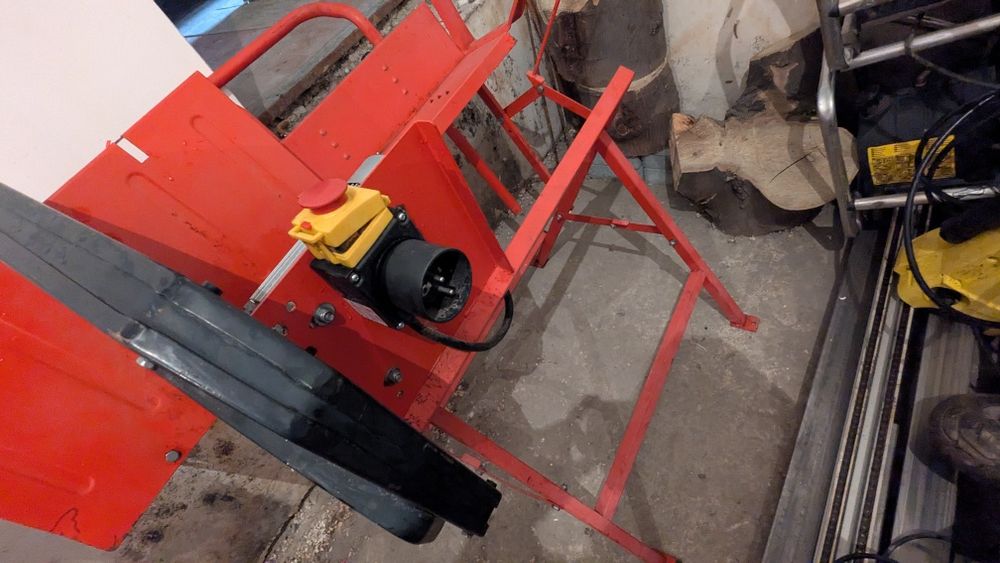циркуляр Log Saw LS400