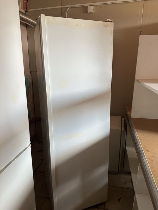 Продавам Хладилник  Gram