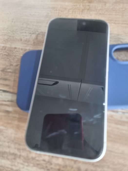 iPhone 16 în garanție