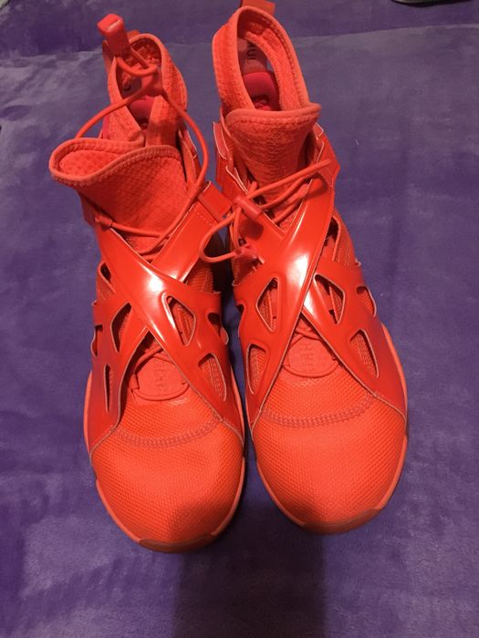Adidasi Jordan portocalii