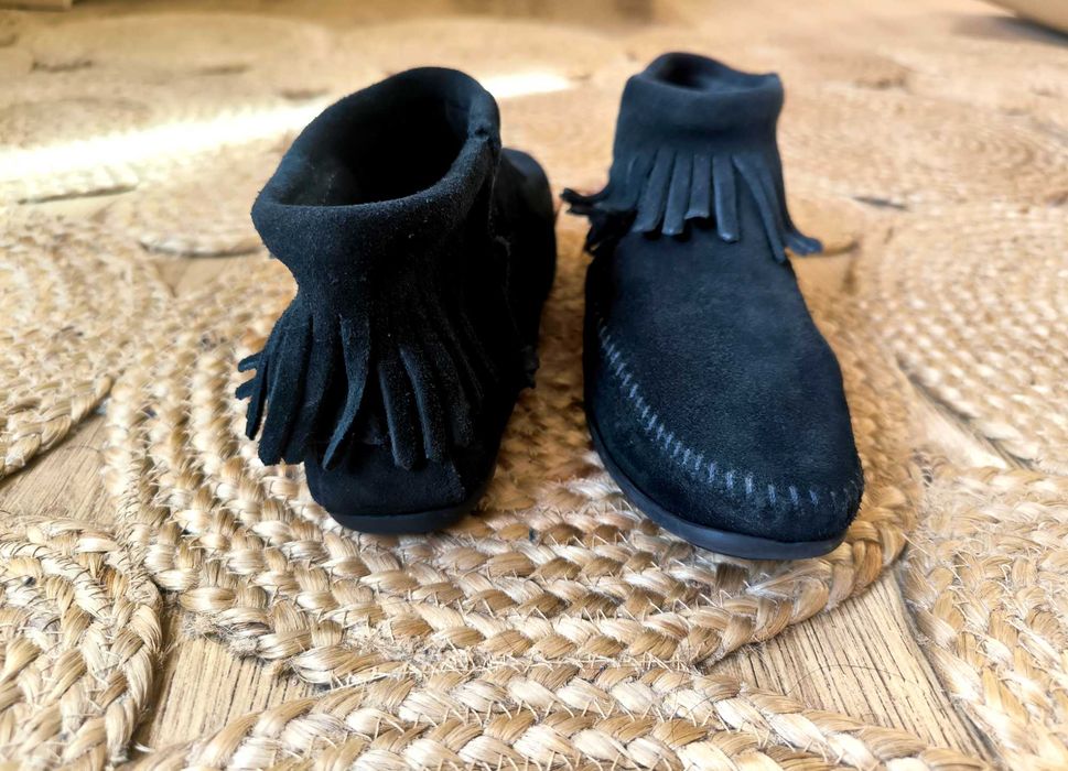 Botine deosebite Minnetonka piele naturală