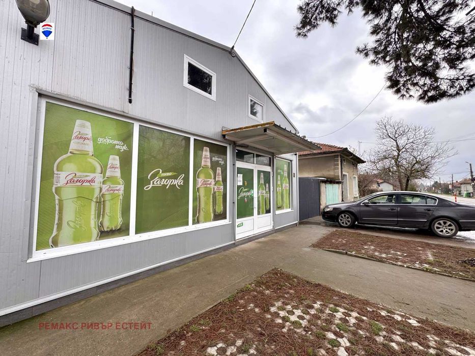 Търговски обект за продажба в с. Сандрово