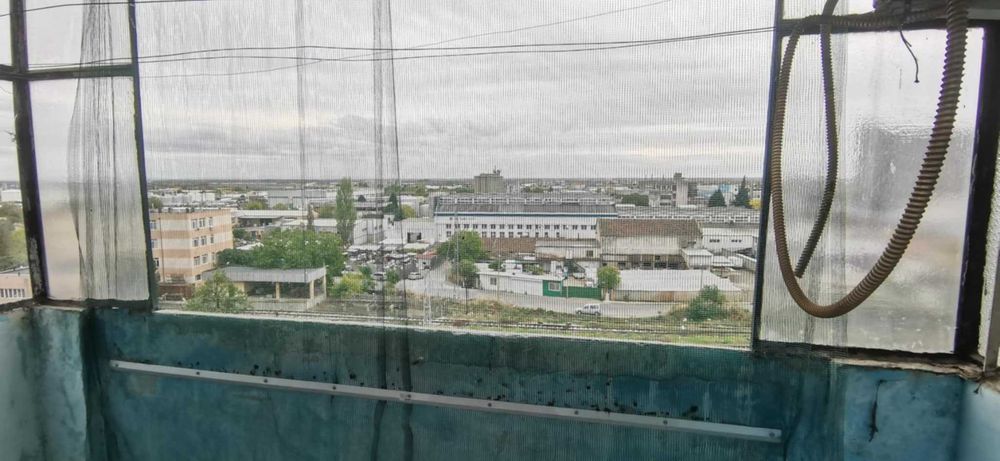 Продавам двустаен с кухня в кв. Опълченски