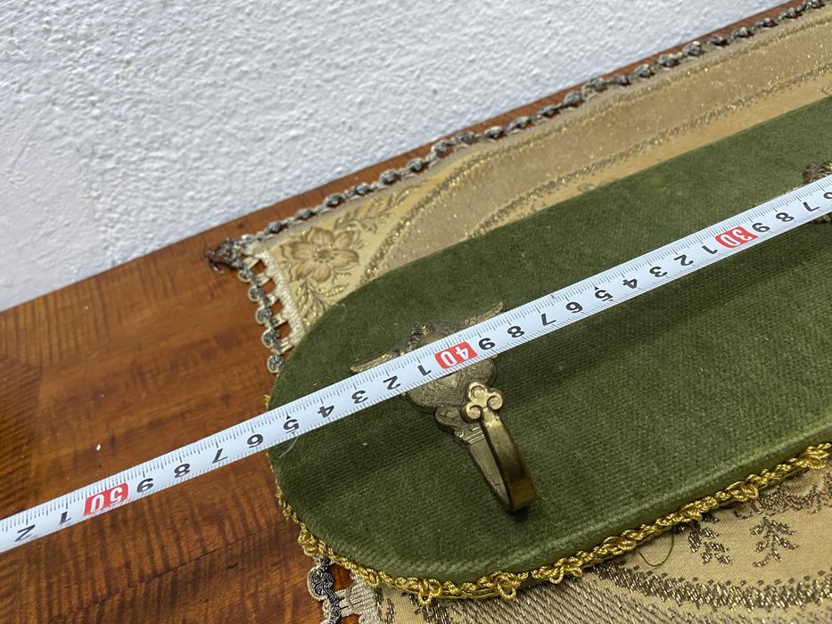 Френска барокова закачалка с месингови куки