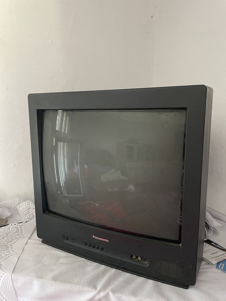 Televizor Panasonic cu tub, perfect funcțional