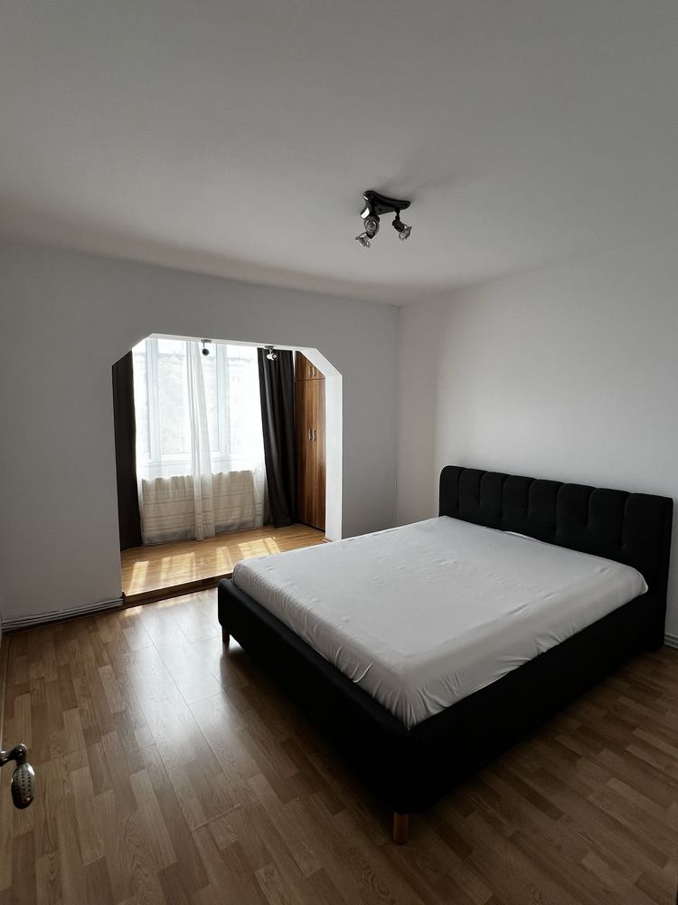 De vanzare Apartament 2 camere Decomandat