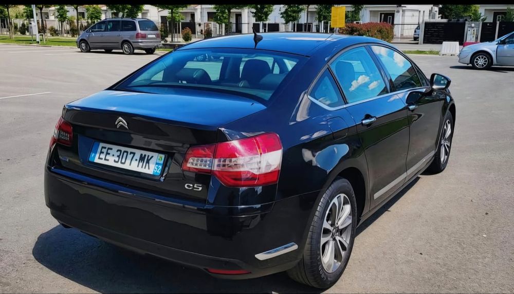 Vând Citroen C5.