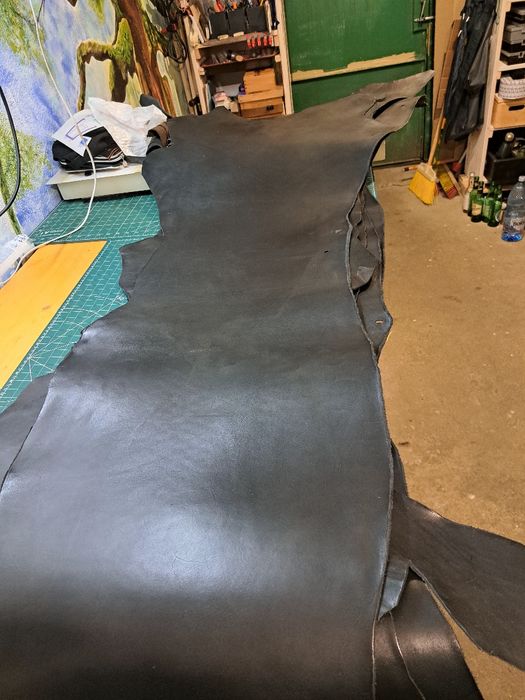 Piele tabacita neagra, rigida, 2mm