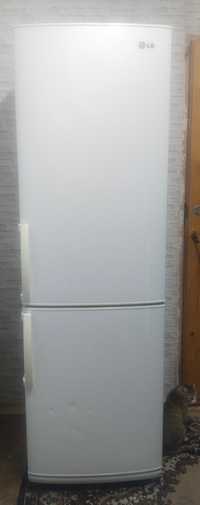 Продам Холодильник Lg