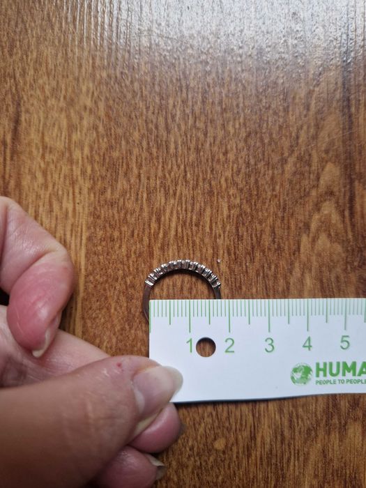 Сребърен пръстен с циркони