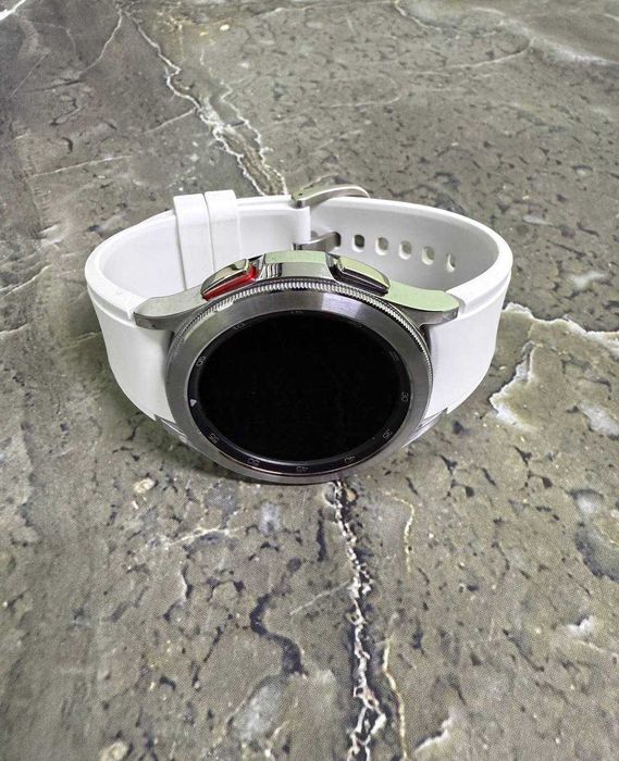 Samsung Galaxy Watch 4 Classic 42mm (Бейнеу 16) лот 735609
