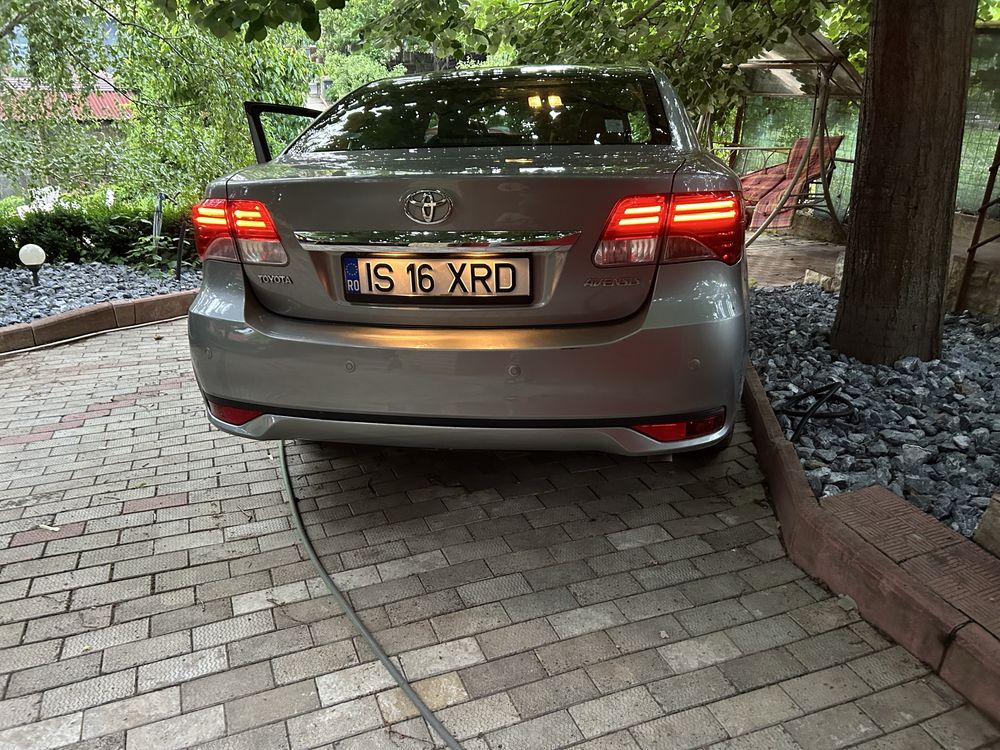 toyota avensis 2013 facelift sau schimb miniexcavator
