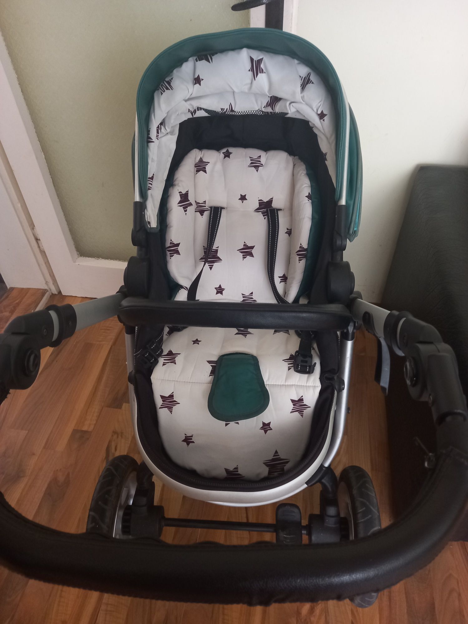 Комбинирана бебешка количка VIP Chipolino Нина 2 в 1 Зелена