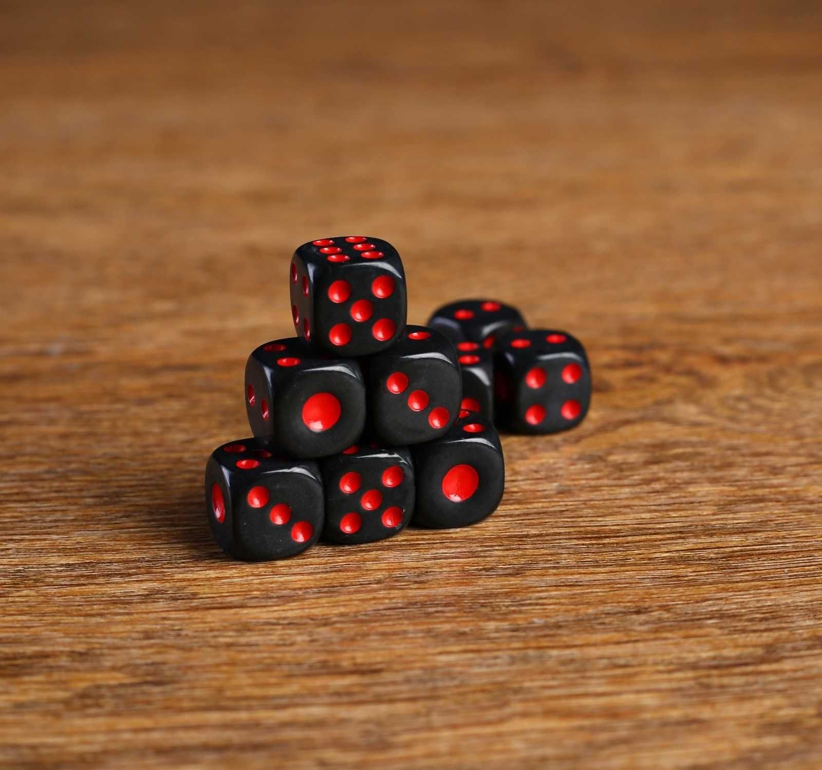Кости игральные Зарики Кубики черные 1,4х1,4 см (красные точки)