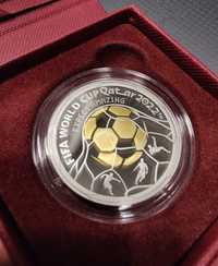 Серебряная монета FIFA 2022