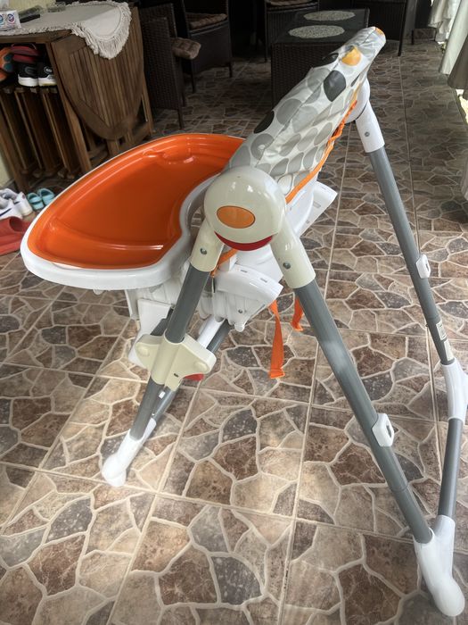 Scaun cu masuta de bebe